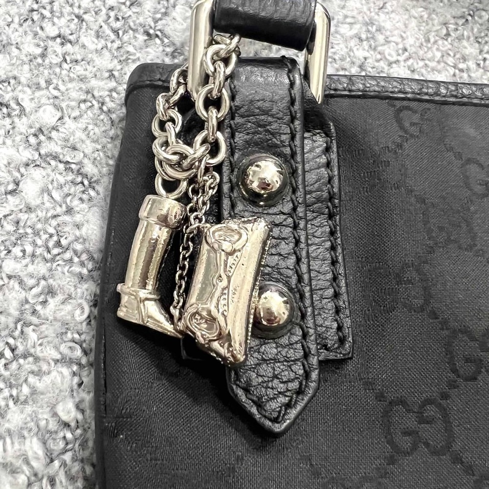 Authentic Gucci messenger bag